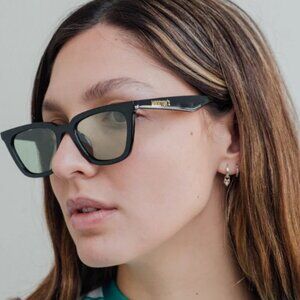 Maddyoh's sunglasses